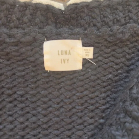 NWT Smiley cardigan - Picture 2 of 2